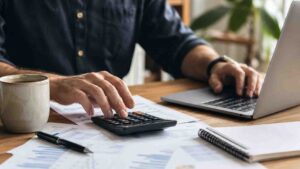 Ratenkredit oder Rahmenkredit? Feste Rate oder flexible Kreditlinie – was besser zu dir passt